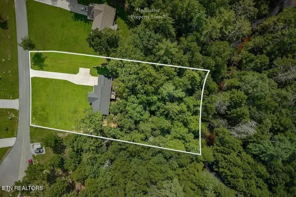 469 Ferry Bend Tr, Crossville, TN 38571