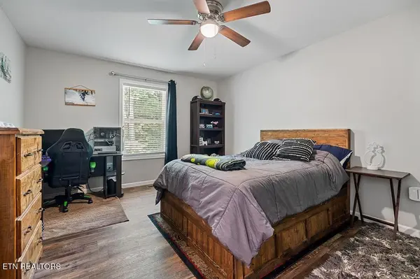 469 Ferry Bend Tr, Crossville, TN 38571