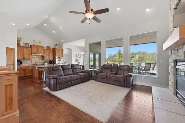 5000 E Idle Banks Circle, Valley Center, KS 67147