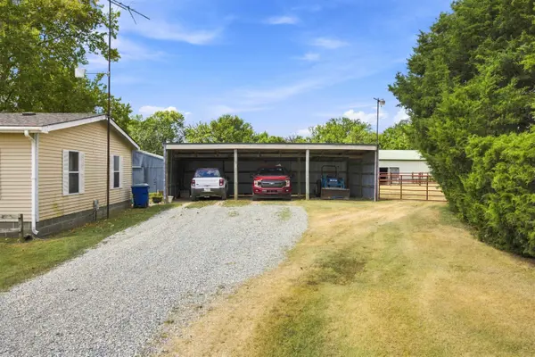 16139 SW Cherokee Rd, Douglass, KS 67039