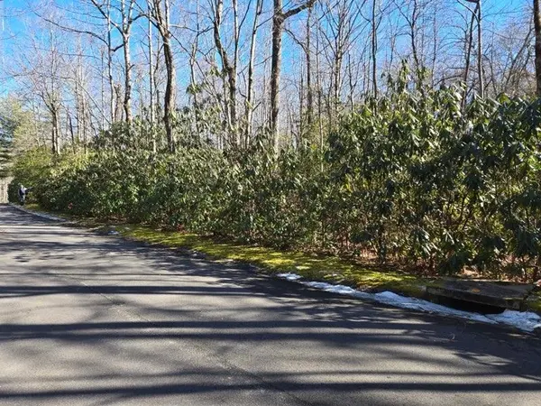 112 Hemlock TRL, Cleveland, SC 29635