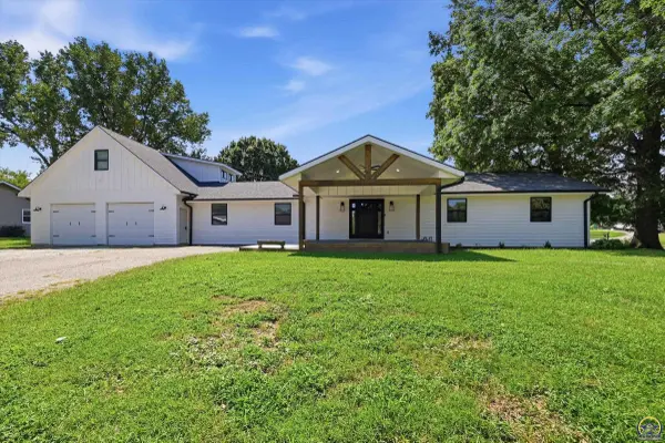 503 15th ST, Valley Falls, KS 66088