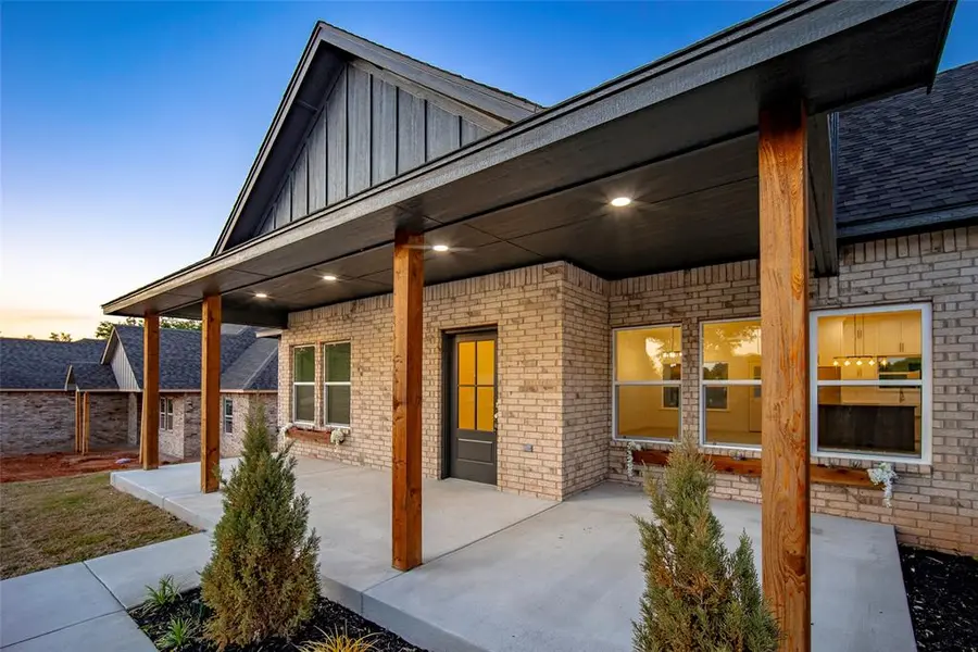 11460 White Tail RDG, Guthrie, OK 73044