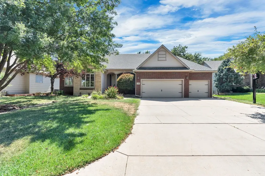 2405 N PECKHAM COURT, Wichita, KS 67228