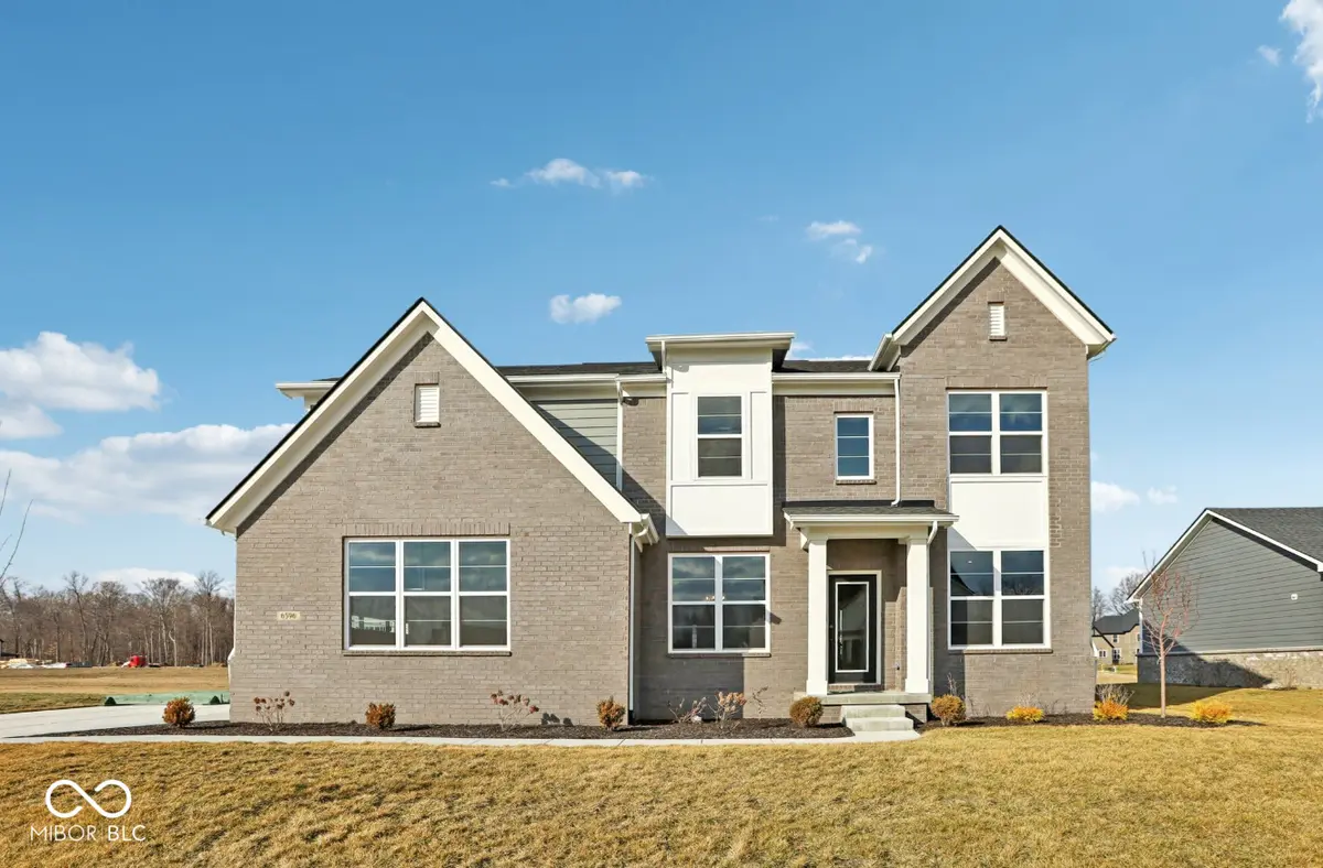 6596 Dogwood DR, Mccordsville, IN 46055