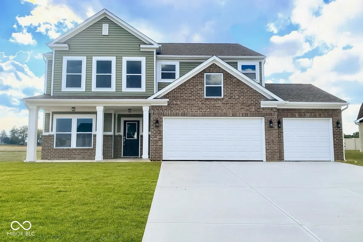 6778 Redbud LN, Seymour, IN 47274