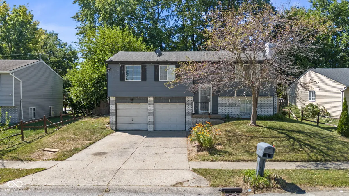 2614 Fairhaven DR, Indianapolis, IN 46229