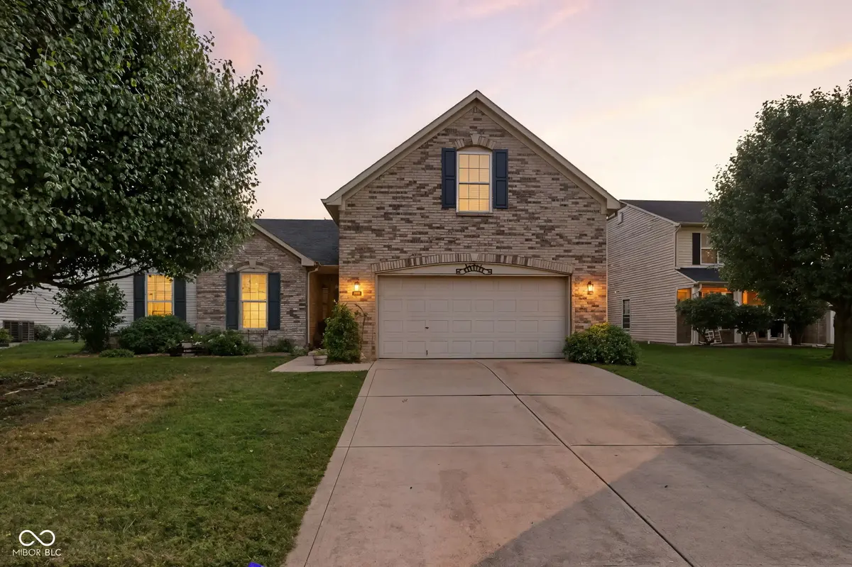 1085 Sycamore CT, Greenwood, IN 46143