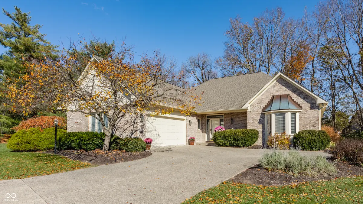 8102 Woodcreek DR, Indianapolis, IN 46256