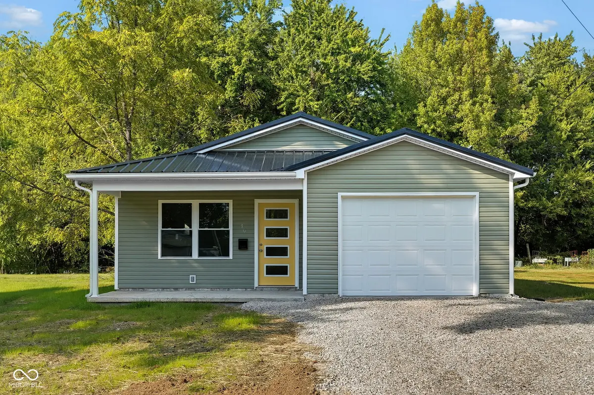 96 Hill ST, Austin, IN 47102