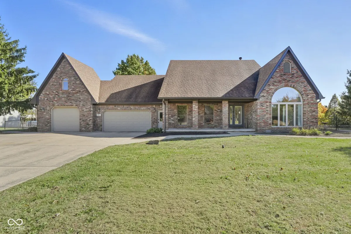 335 Concord DR E, Danville, IN 46122