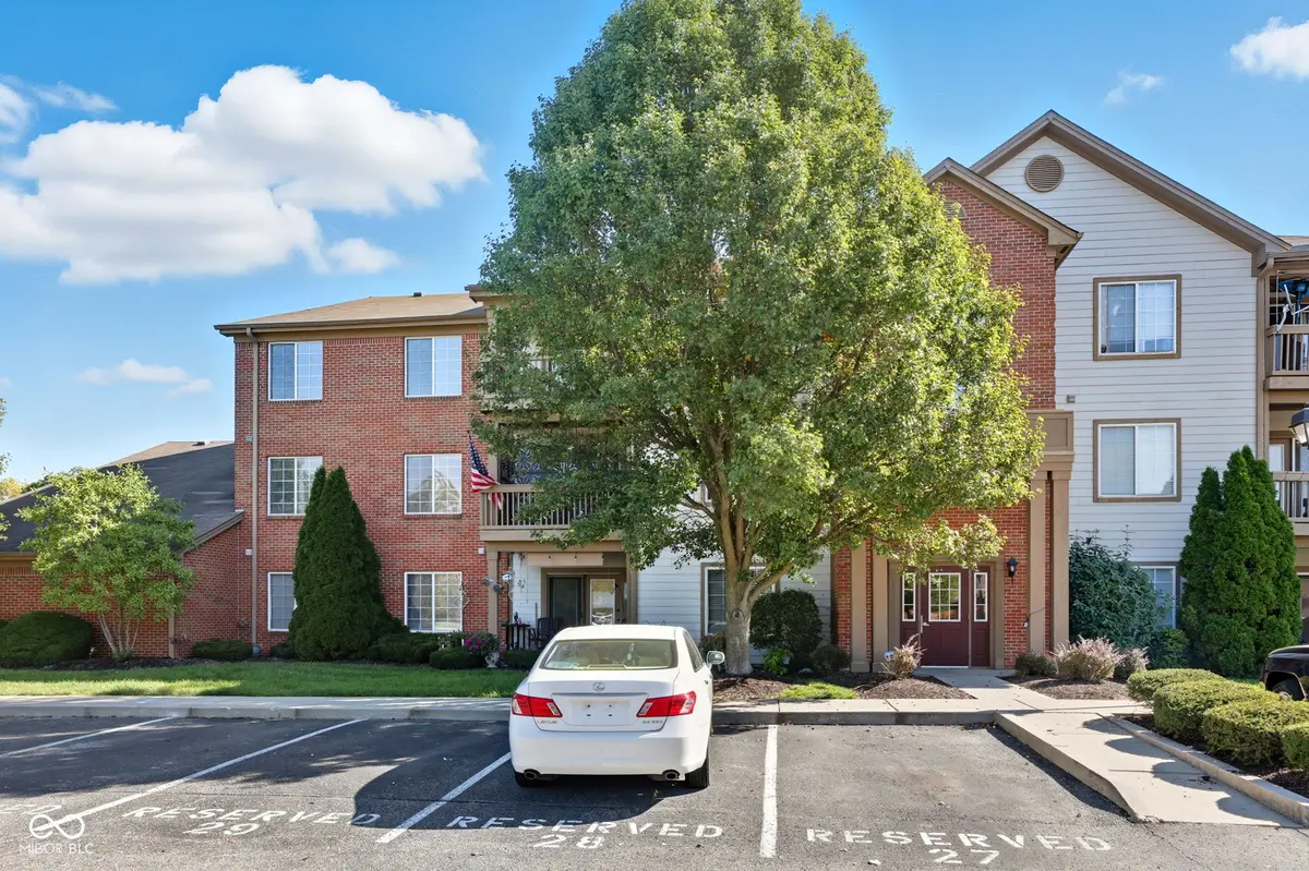 8901 Hunters Creek DR #309, Indianapolis, IN 46227