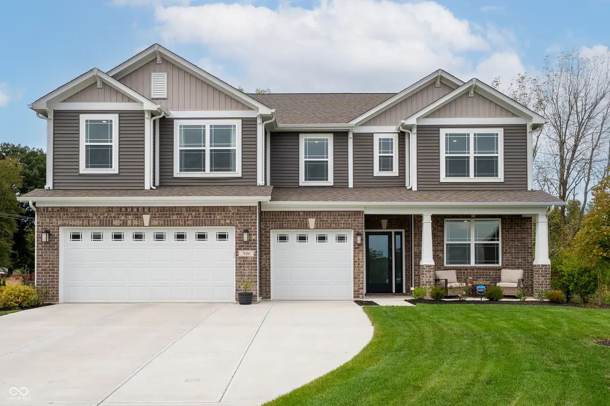 7686 Rolling Green DR, Plainfield, IN 46168