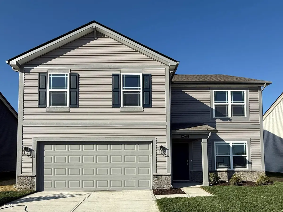 6826 Henley WAY, Indianapolis, IN 46221