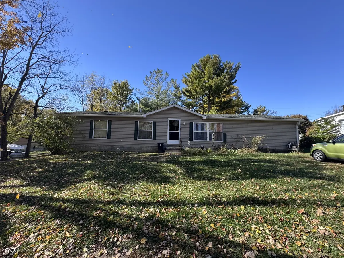 112 S Cross ST, Waveland, IN 47989