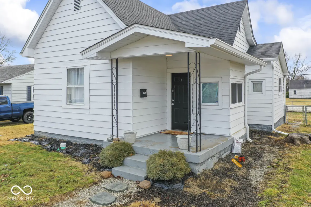 1815 S M ST, Elwood, IN 46036