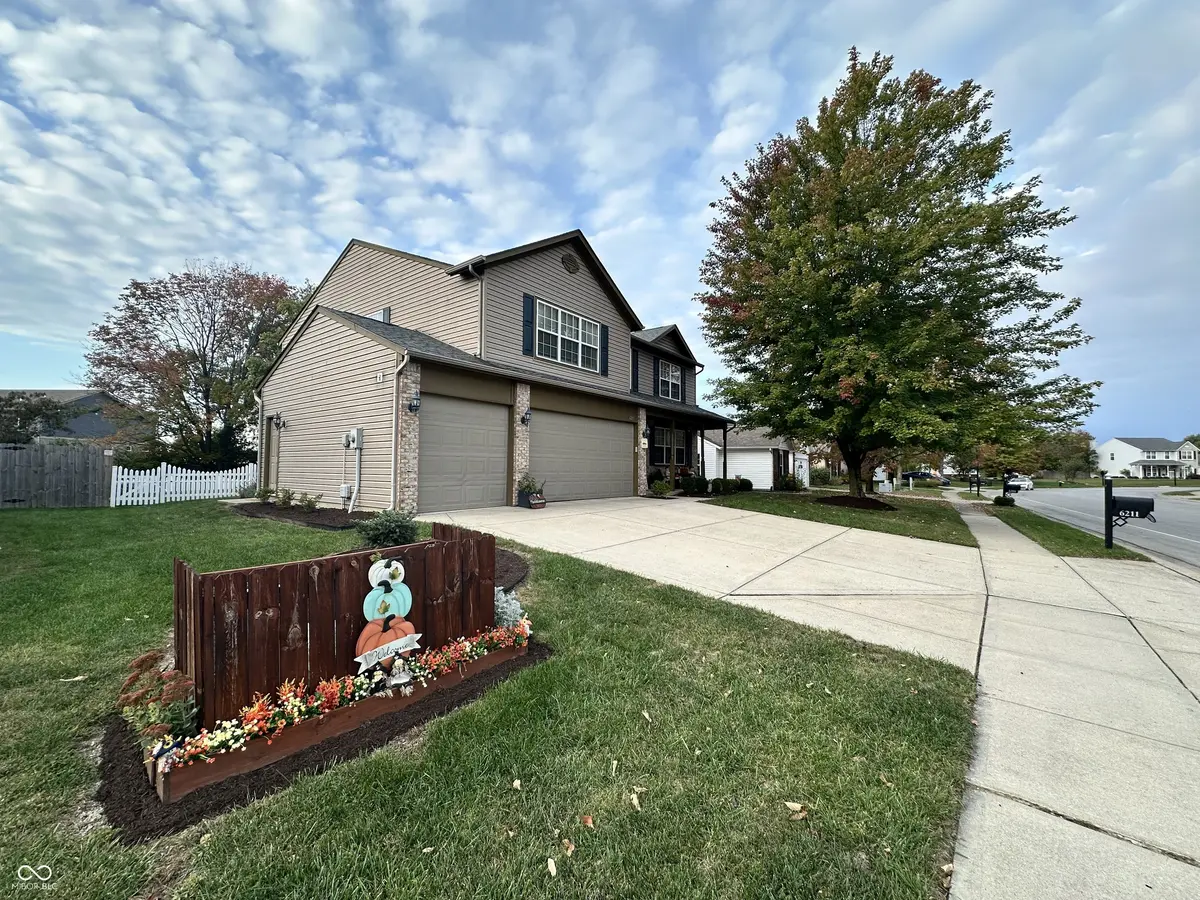 6211 E Ayrshire CIR, Camby, IN 46113