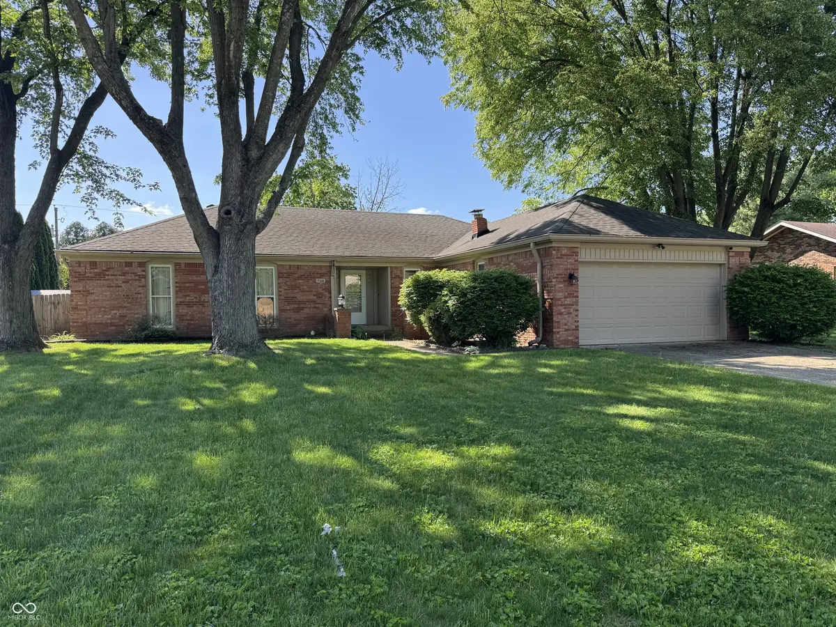 730 Colonial WAY, Greenwood, IN 46142