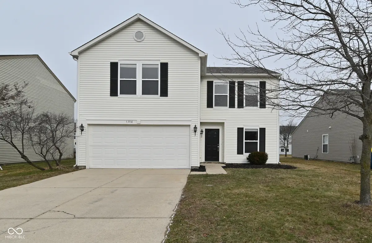 6768 W Philadelphia DR, Mccordsville, IN 46055