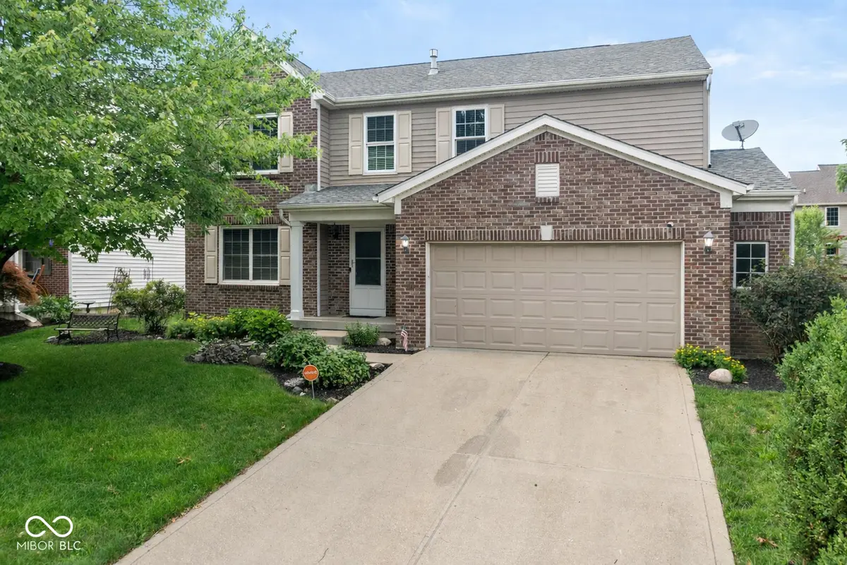 14446 Chapelwood LN, Fishers, IN 46037
