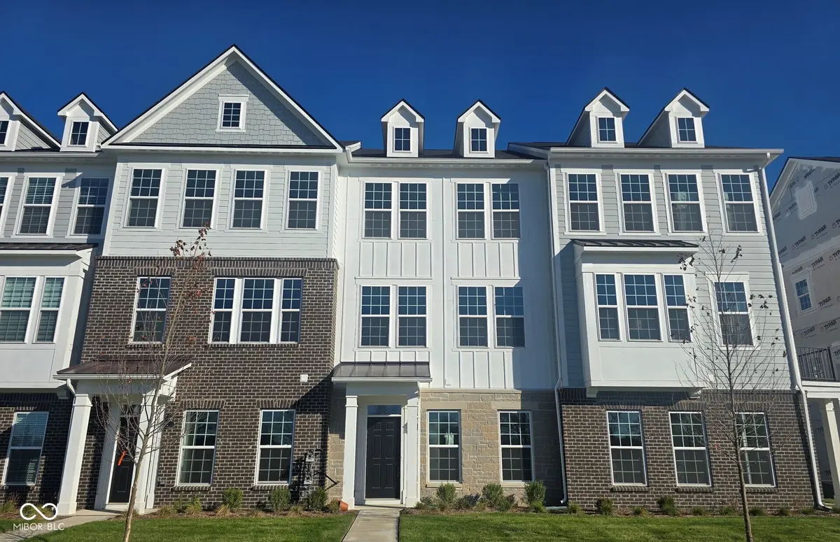 14525 Elsmere LN, Carmel, IN 46074