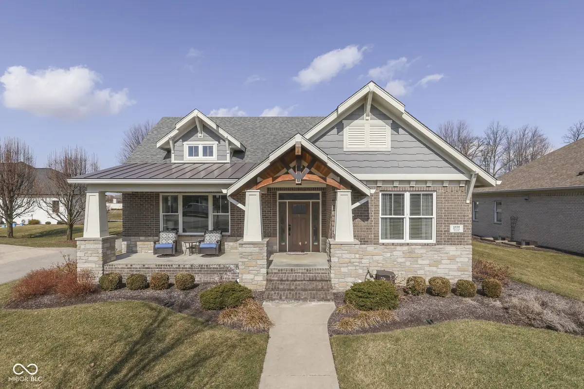4628 Walnut CT, Bargersville, IN 46106
