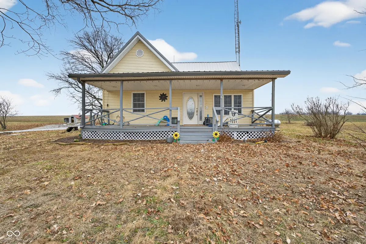 6783 S State Road 59, Sandborn, IN 47578
