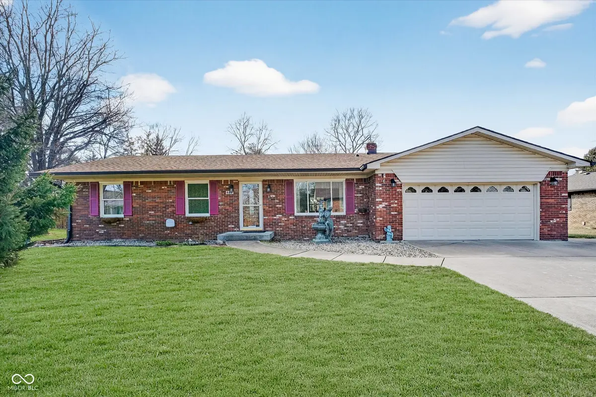 680 Colonial WAY, Greenwood, IN 46142