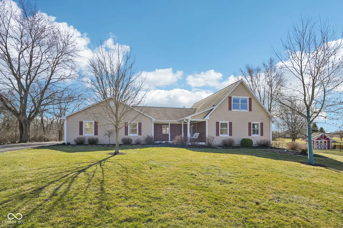 3369 Farmbrook CT, Danville, IN 46122