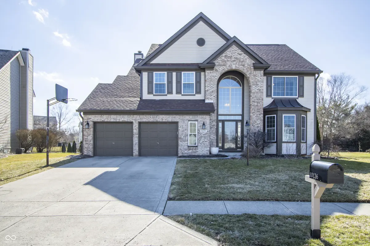 10136 Hawks Lake DR, Fishers, IN 46037
