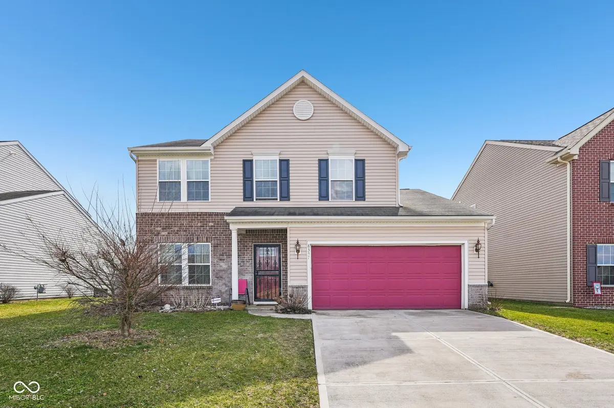 8357 Gates Corner DR, Camby, IN 46113