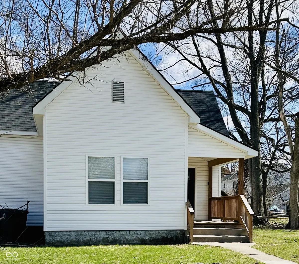 906 N Wolfe ST, Muncie, IN 47303