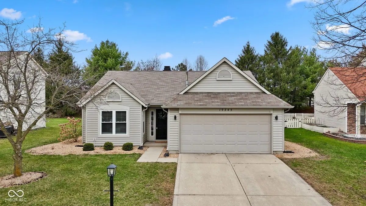 19345 Amber WAY, Noblesville, IN 46060