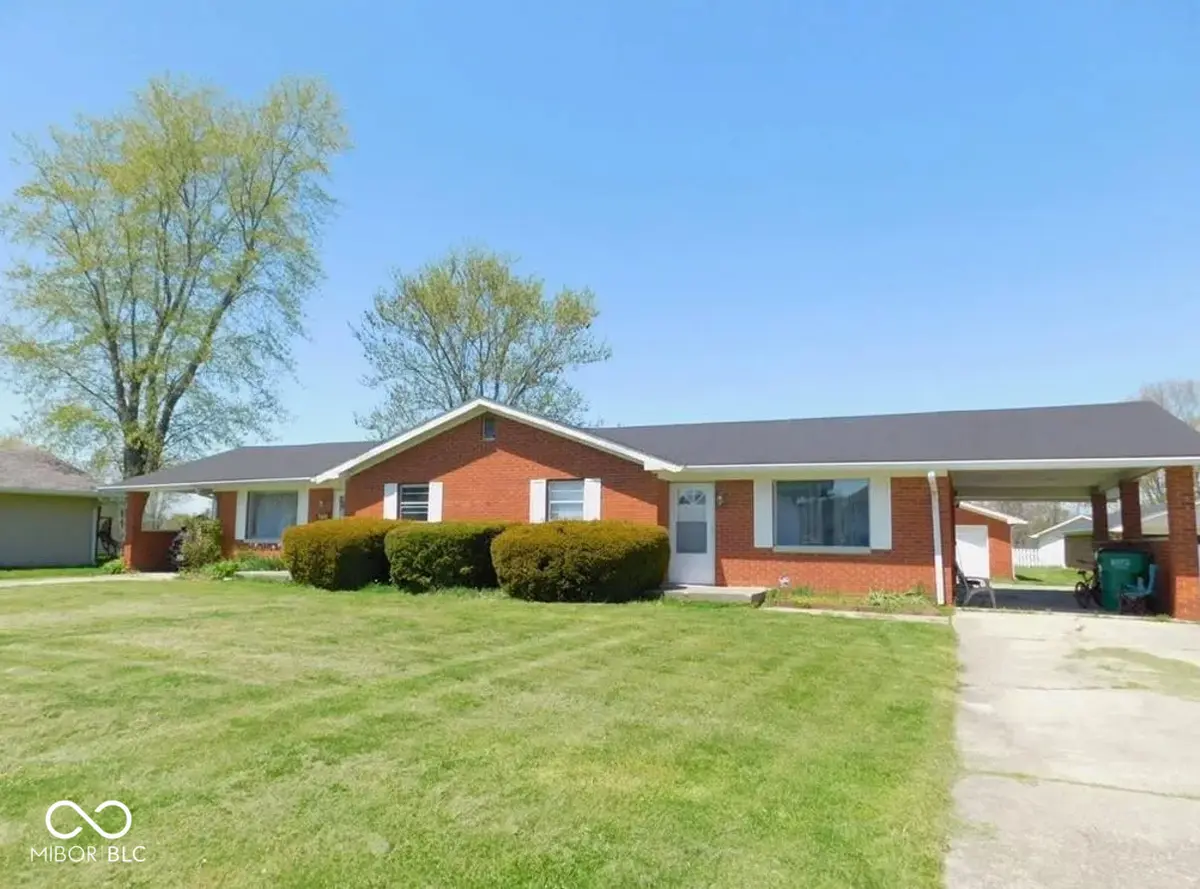 9460-9470 Huggin Hollow RD, Martinsville, IN 46151
