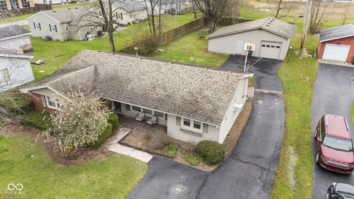 1198 Allen ST, Scottsburg, IN 47170