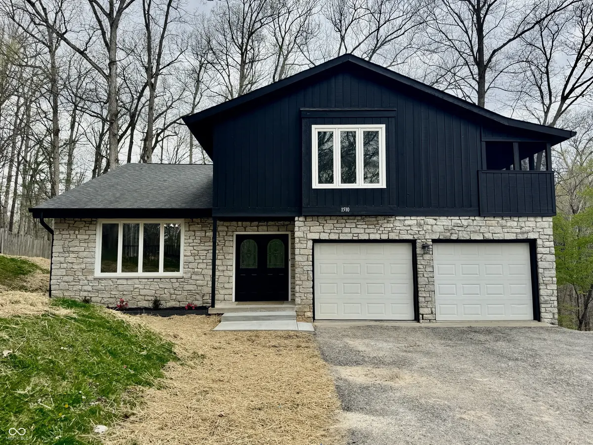 1510 W Shore LOOP, Martinsville, IN 46151
