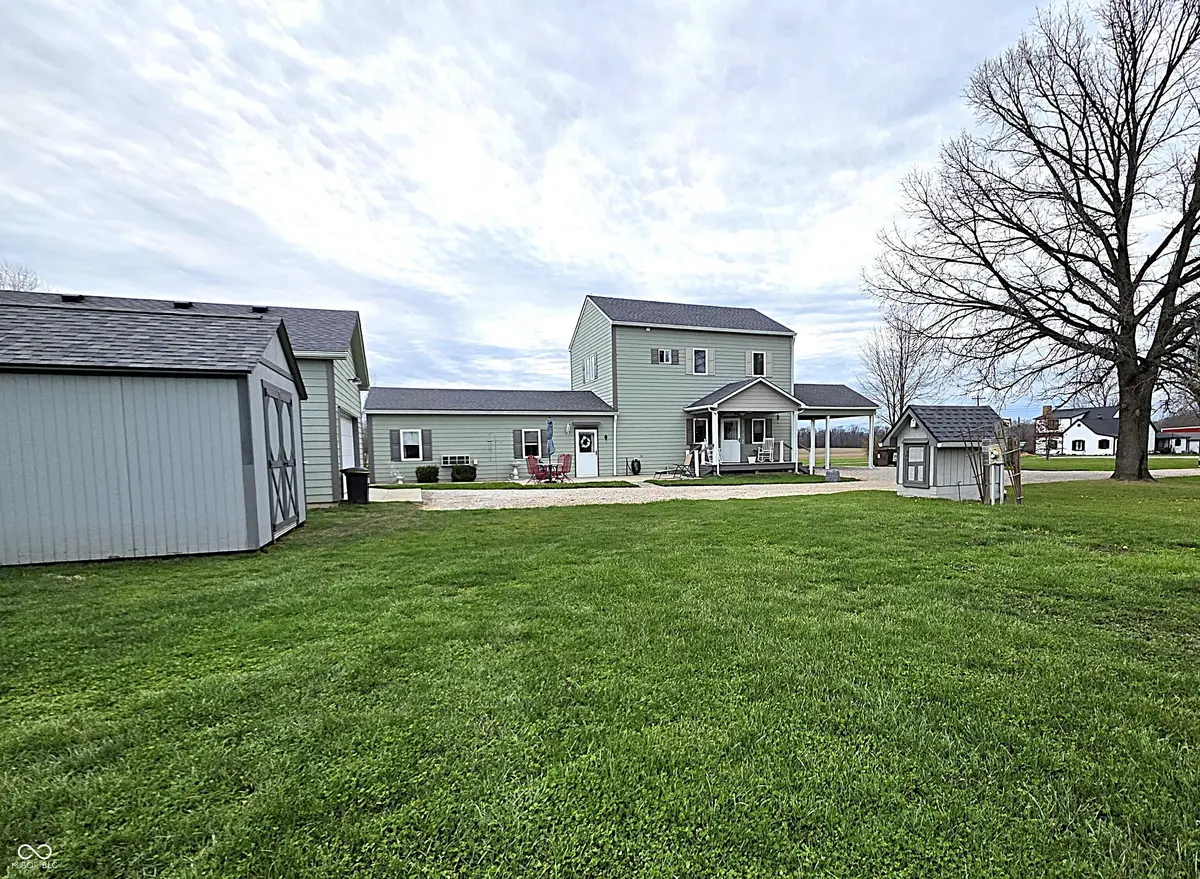 7158 New Harmony RD, Martinsville, IN 46151