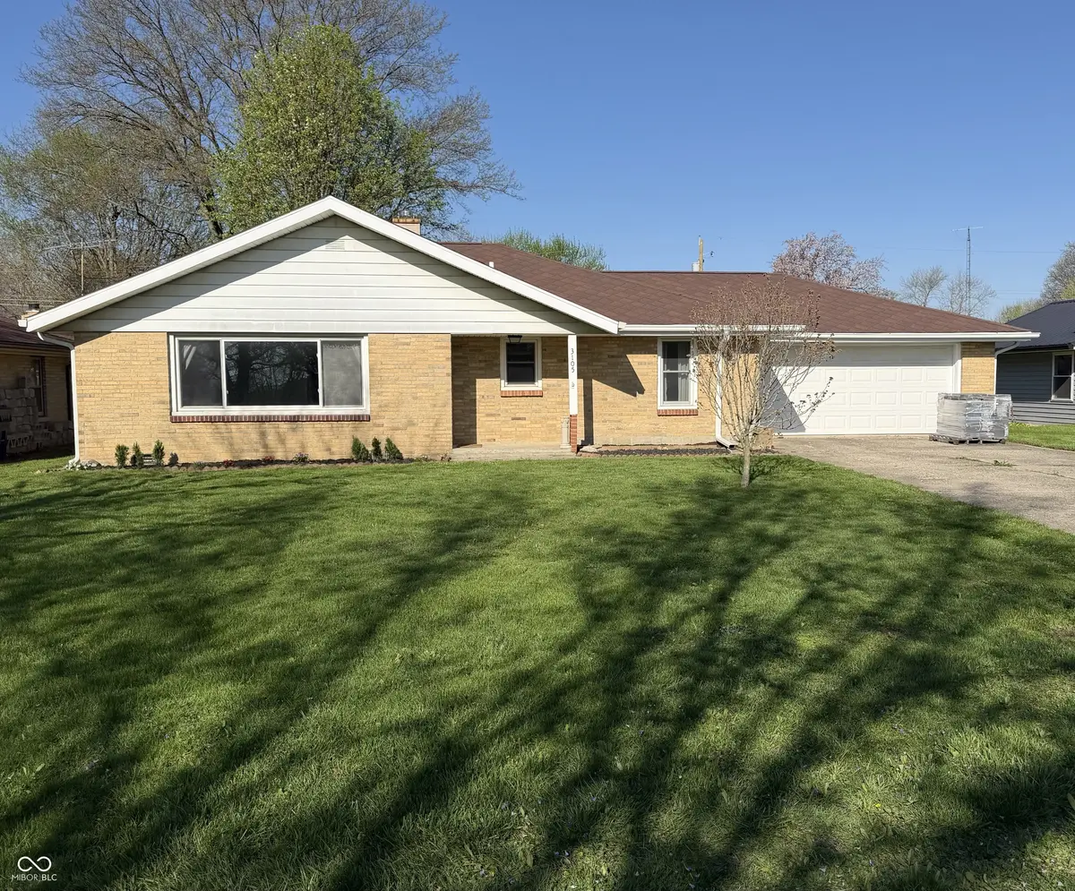 3105 Paradise DR, Anderson, IN 46011