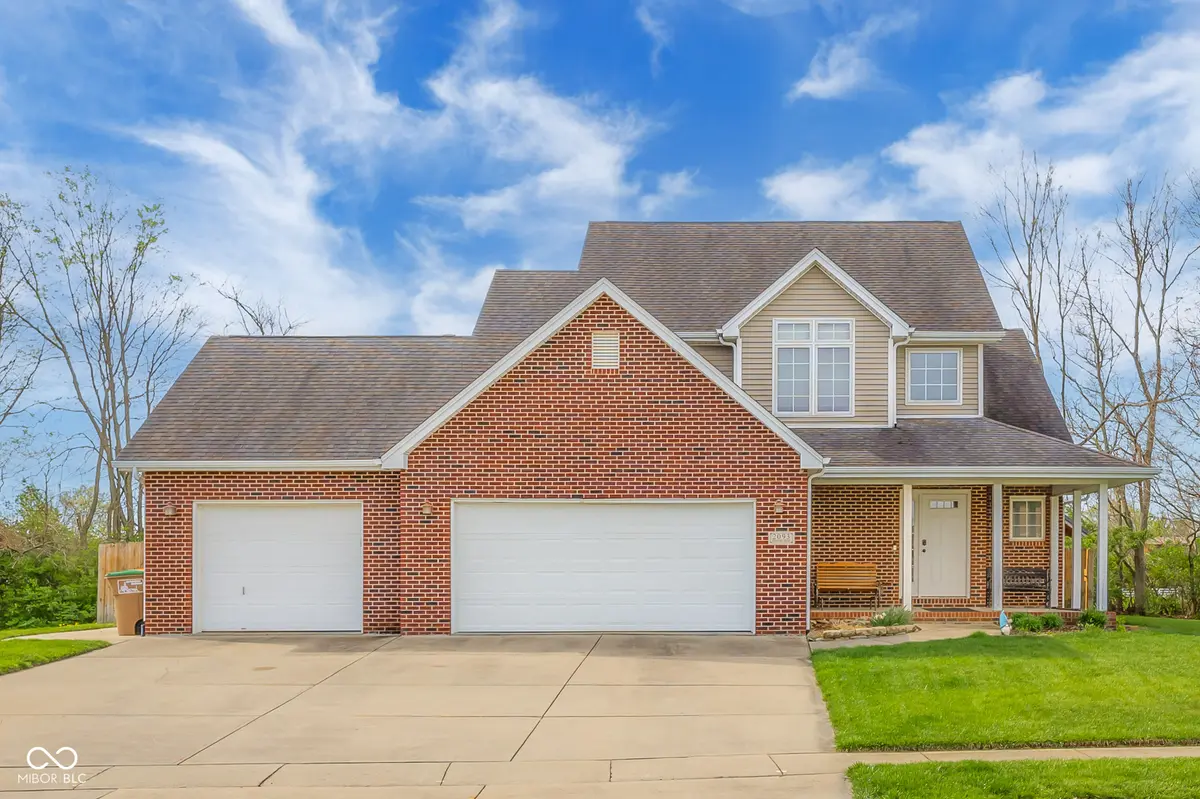 2093 Iroquois TRL, Columbus, IN 47203