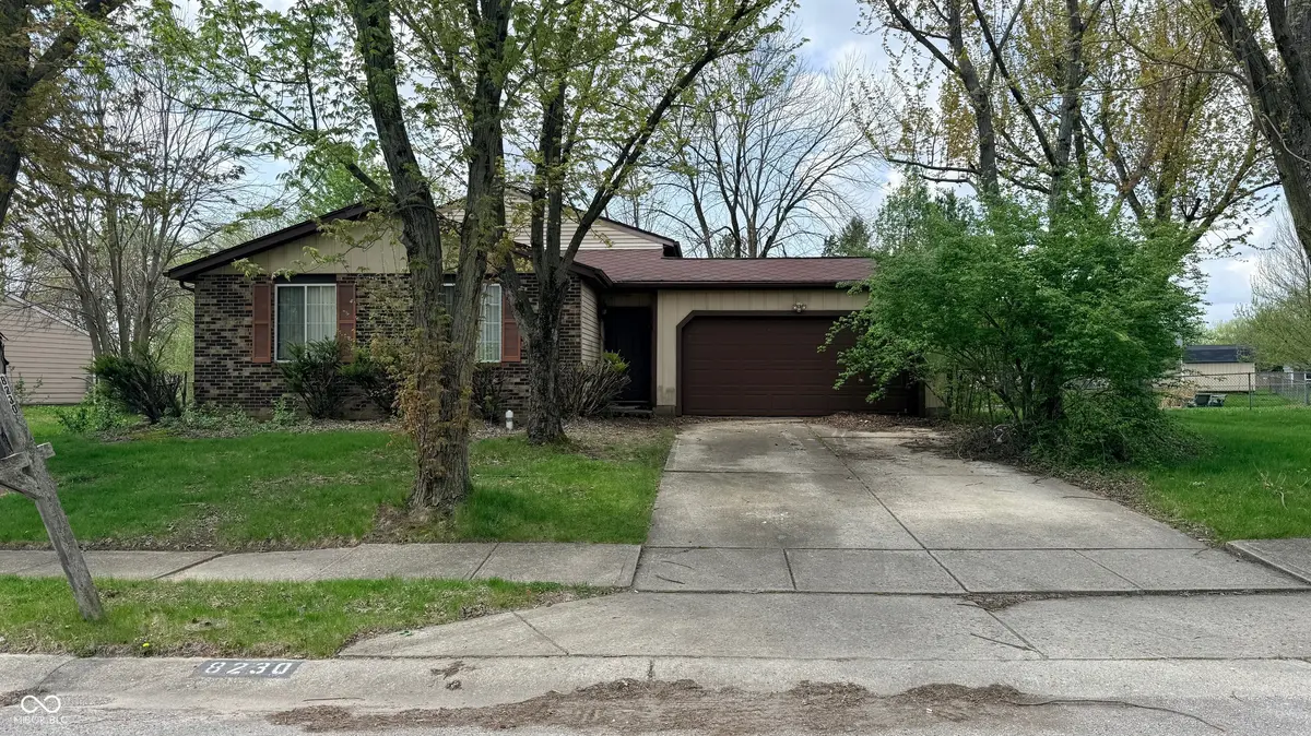 8230 Autumn Mill LN, Indianapolis, IN 46256