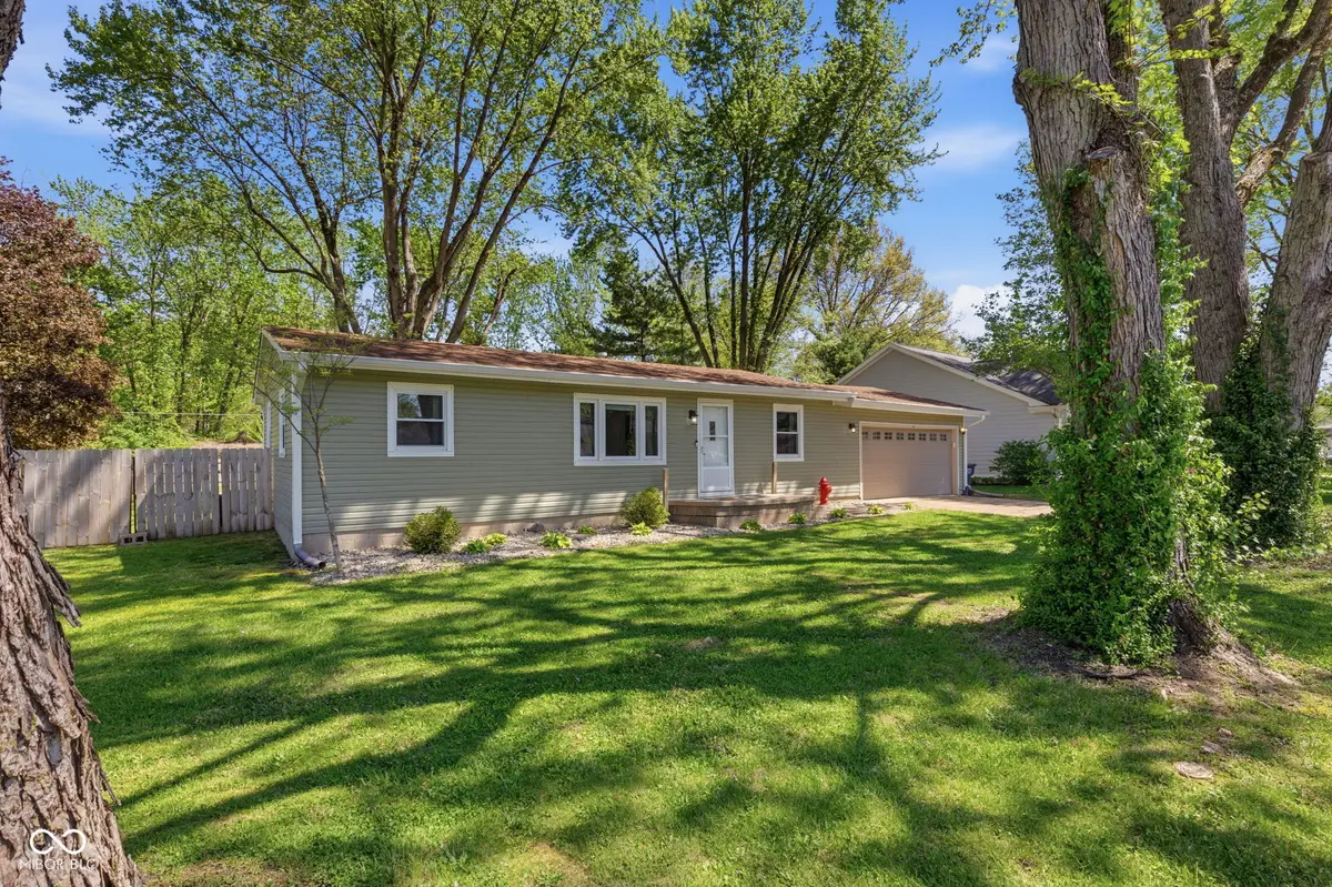 136 E Central WAY, Pendleton, IN 46064
