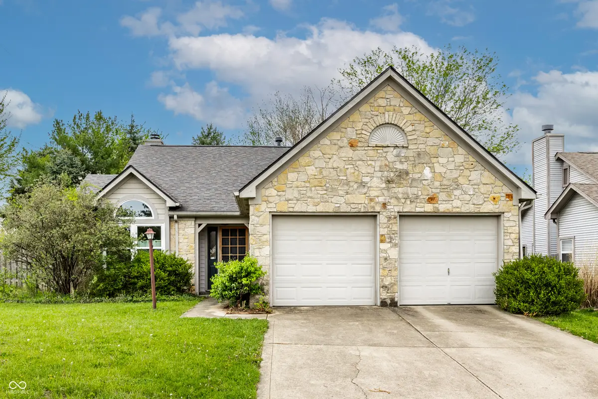 3239 Village Park North DR, Carmel, IN 46033