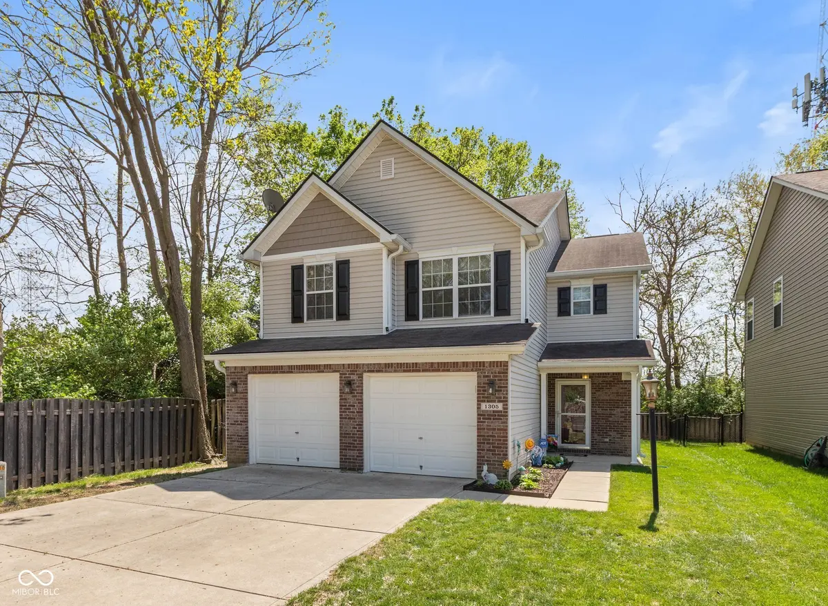 1305 Lake Meadow DR, Indianapolis, IN 46217