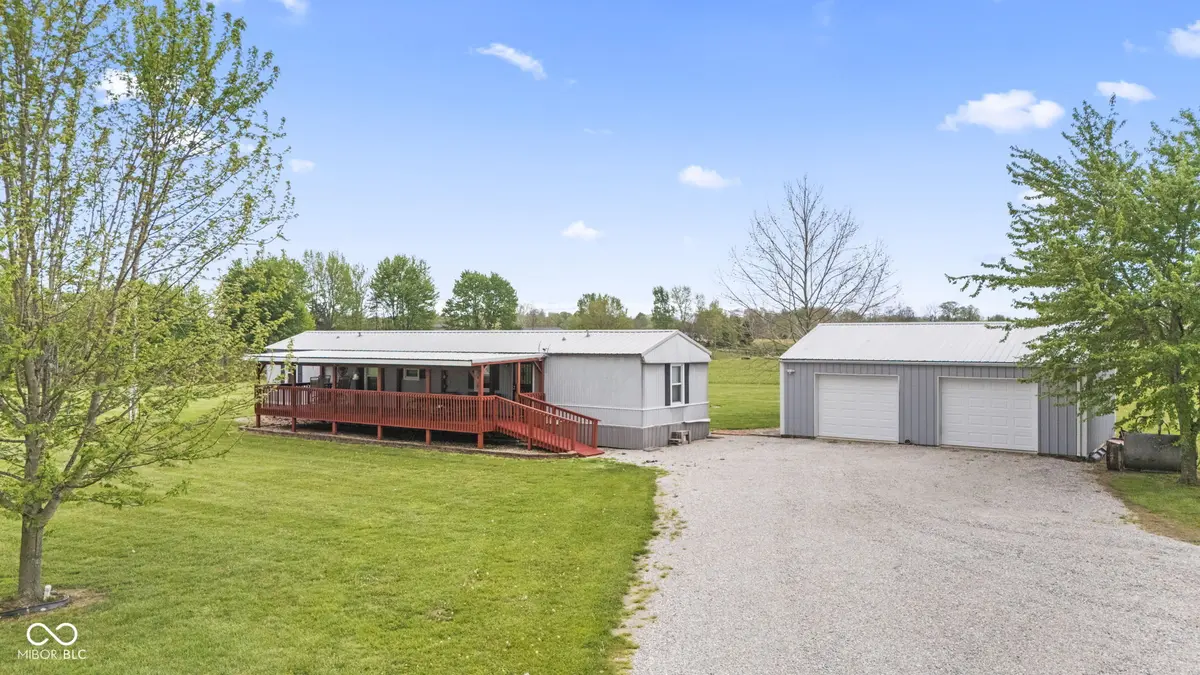 4999 W Lake RD W, Scottsburg, IN 47170
