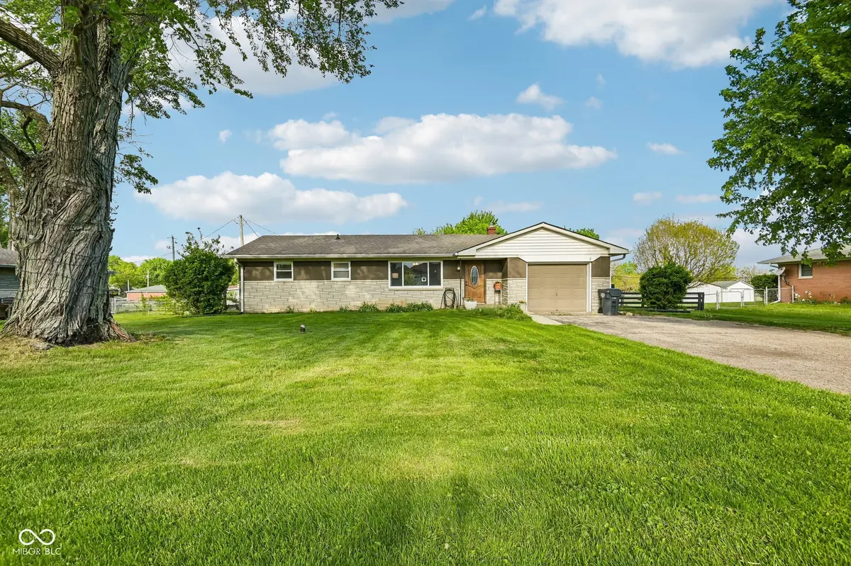 1892 Averitt RD, Greenwood, IN 46143
