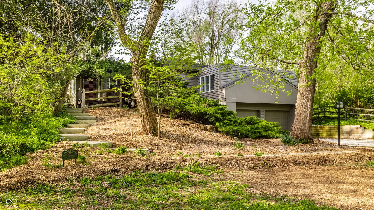 1645 E 109th ST, Carmel, IN 46280