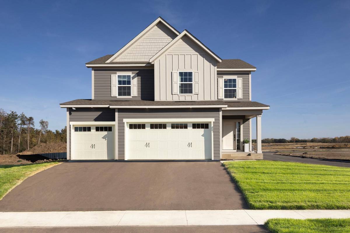 1005 Annagaire Curve, Rosemount, MN 55068