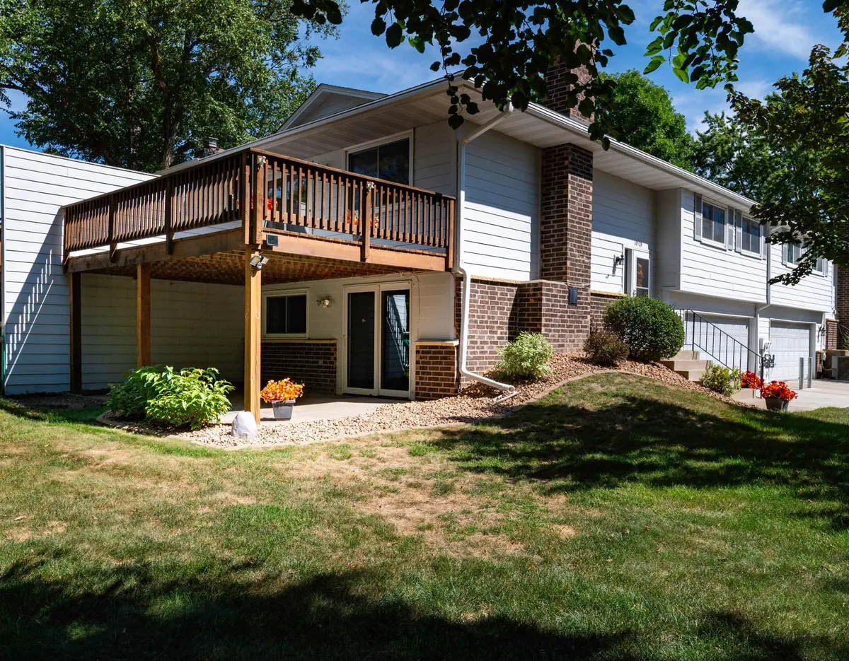 10520 Decatur AVE S, Bloomington, MN 55438