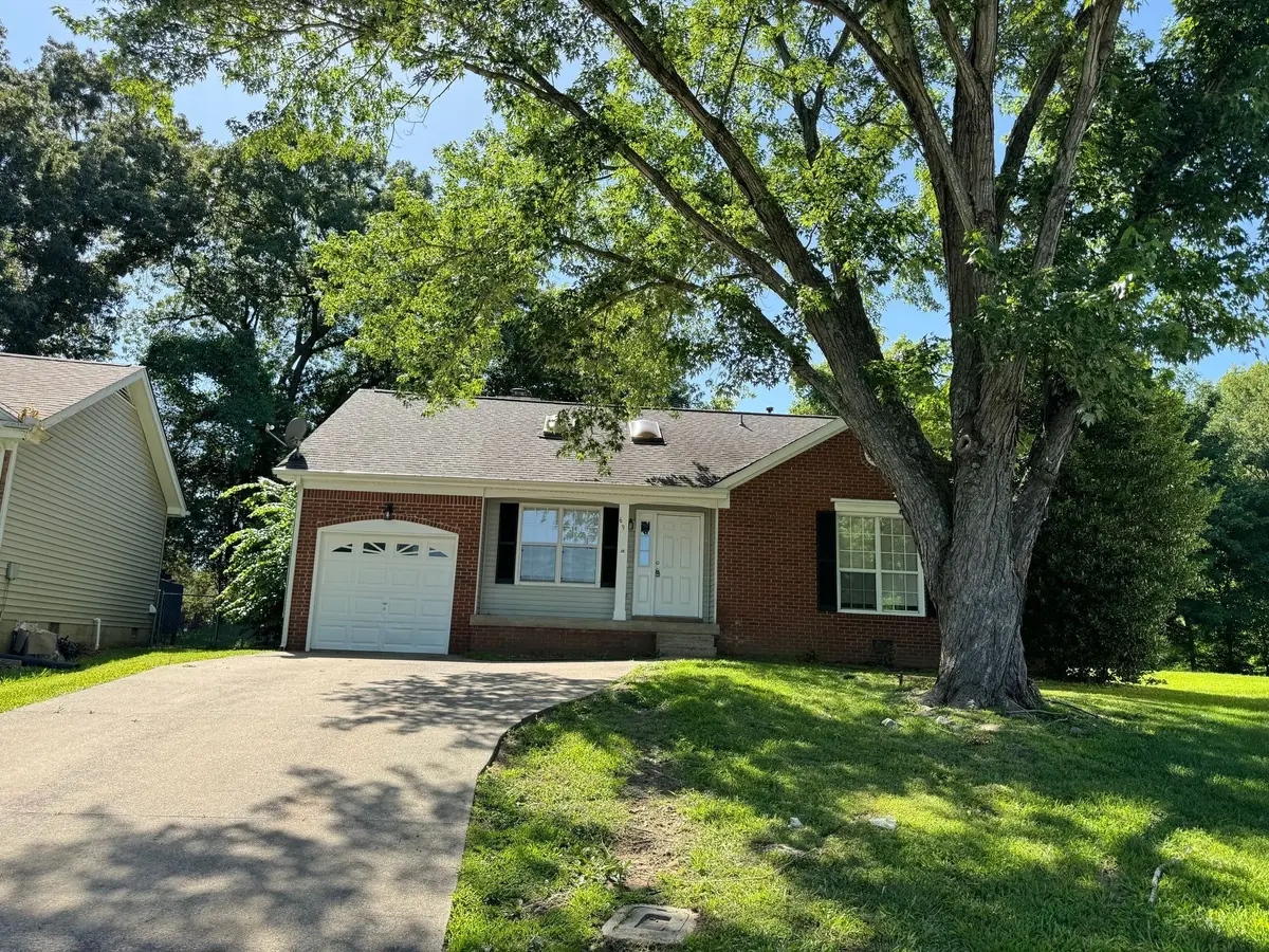 69 Grassmire, Clarksville, TN 37042