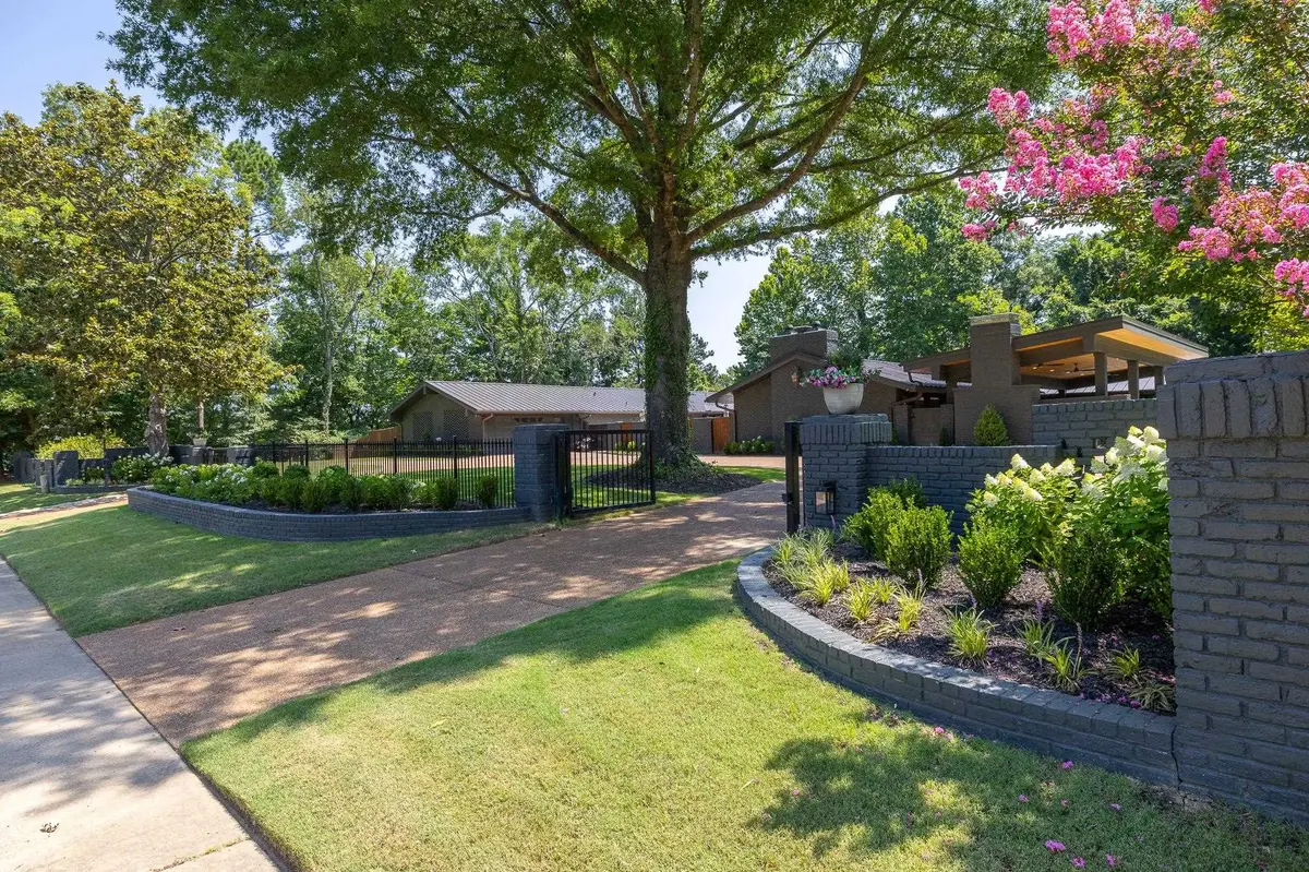 2500 HOUSTON LEVEE RD, Germantown, TN 38139